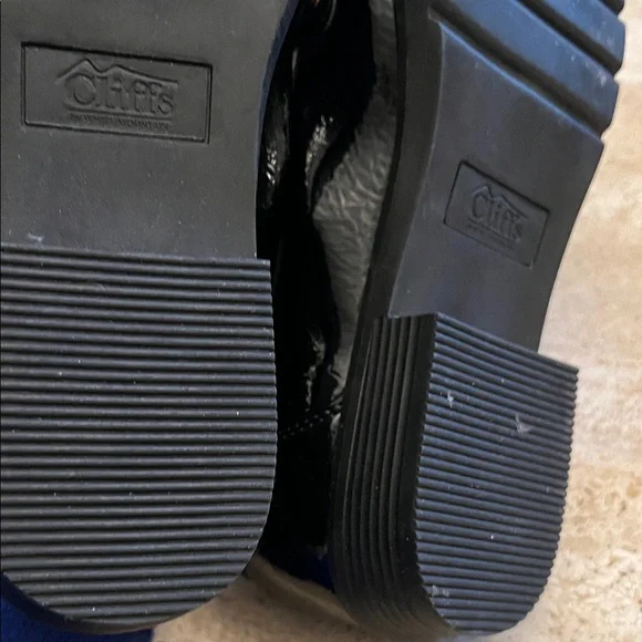 NWOT - Cliffs By White Mountain - Patent Leather Loafer with Buckle - MSRP $55 - Picture 5 of 7